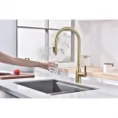 Смеситель для кухни Paulmark Universal Un213880-SBG с подключением к фильтру, выдвижным изливом, светлое золото матовый